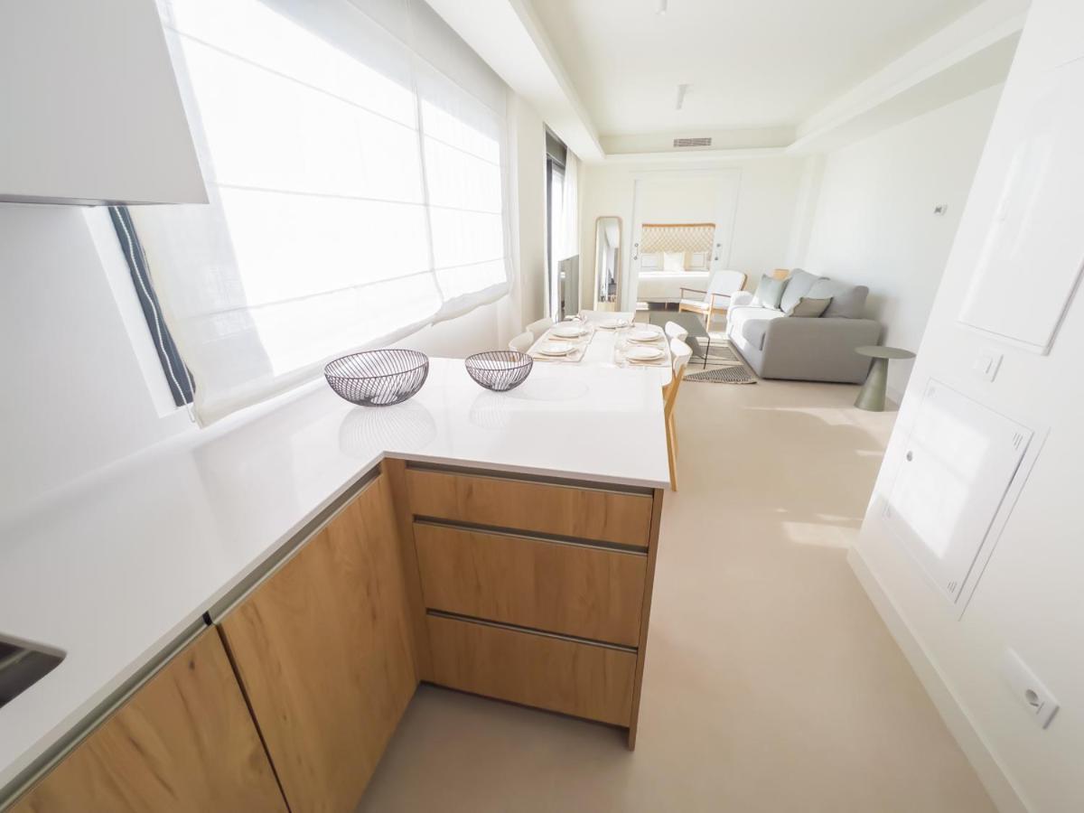 Penthouse On The Golden Mile ماربيا المظهر الخارجي الصورة