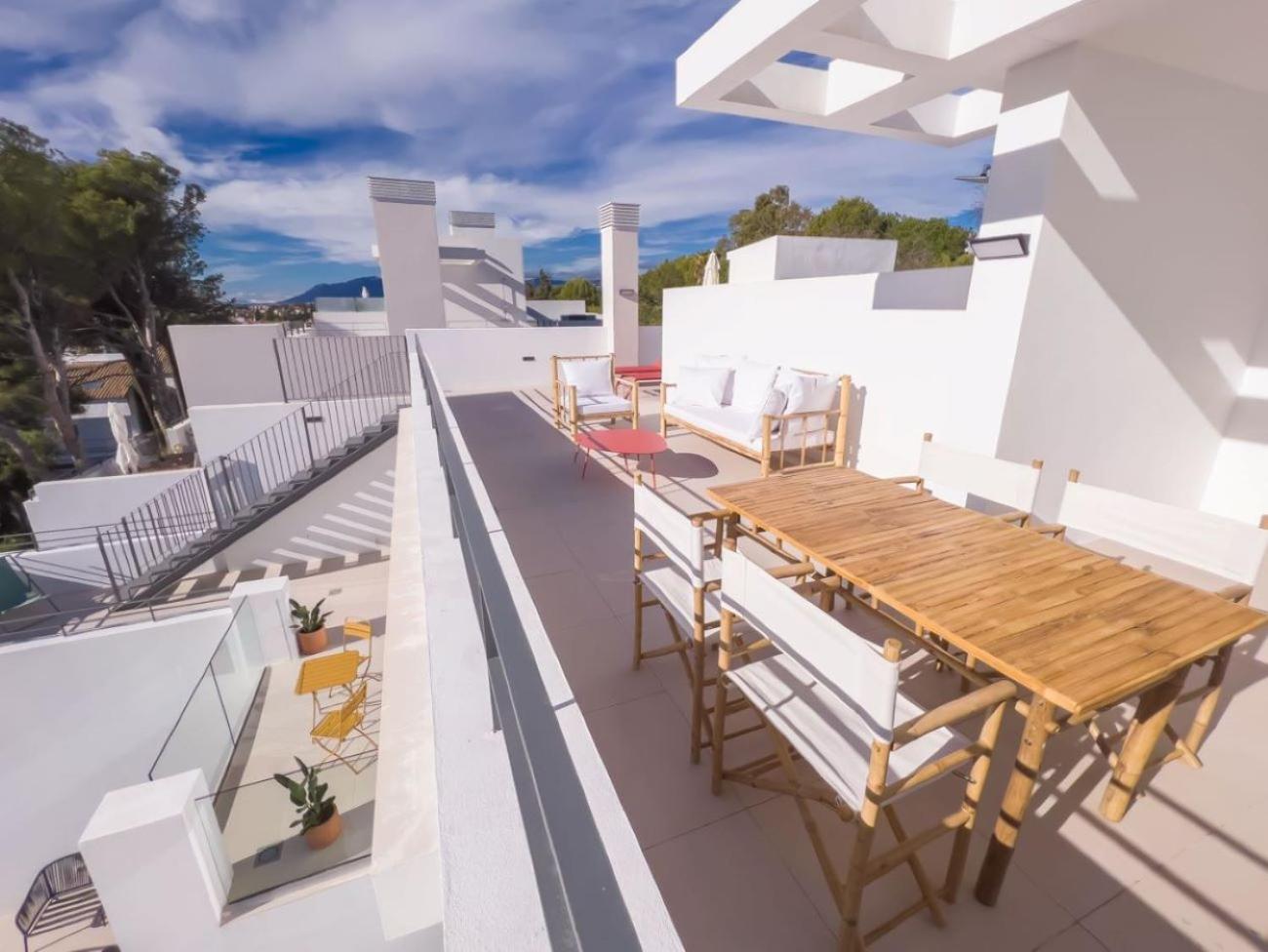 Penthouse On The Golden Mile ماربيا المظهر الخارجي الصورة