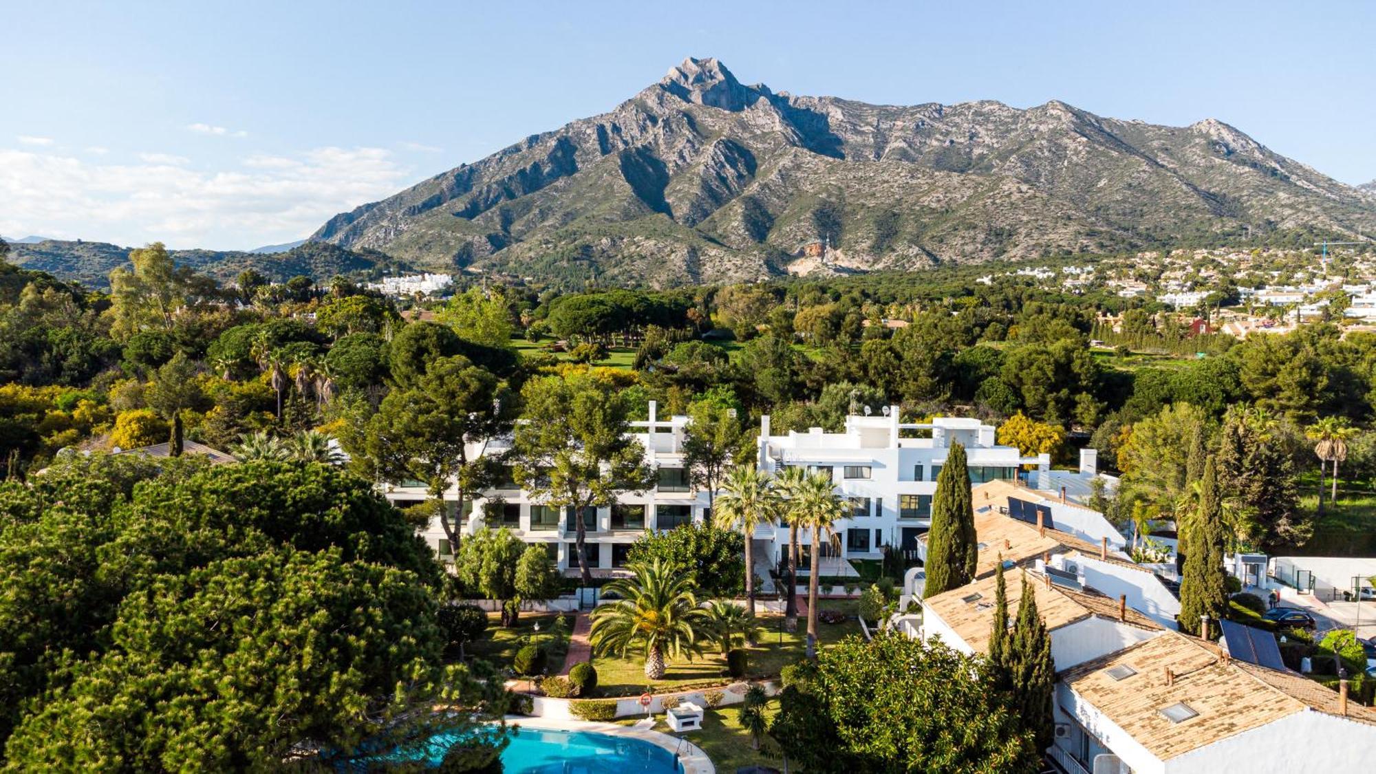 Penthouse On The Golden Mile ماربيا المظهر الخارجي الصورة