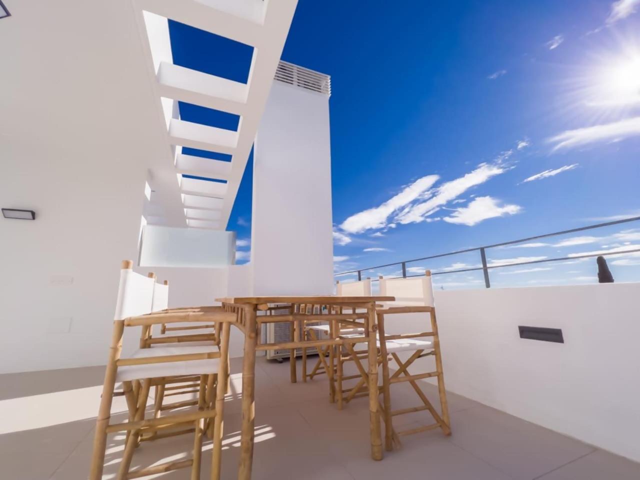 Penthouse On The Golden Mile ماربيا المظهر الخارجي الصورة