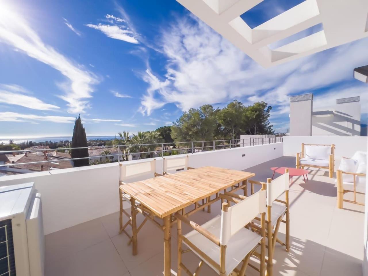 Penthouse On The Golden Mile ماربيا المظهر الخارجي الصورة