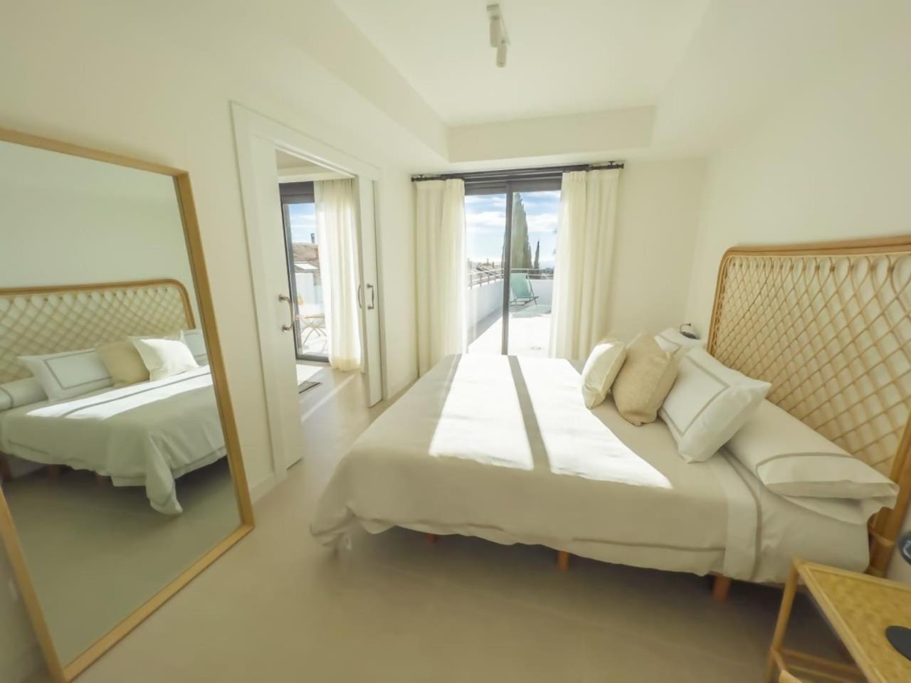 Penthouse On The Golden Mile ماربيا المظهر الخارجي الصورة