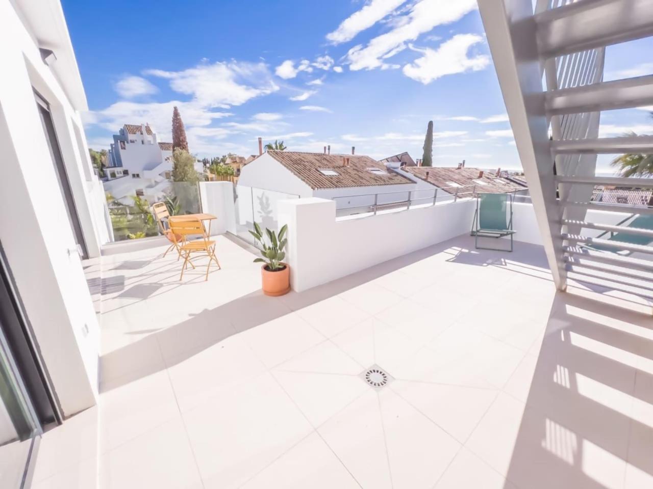 Penthouse On The Golden Mile ماربيا المظهر الخارجي الصورة