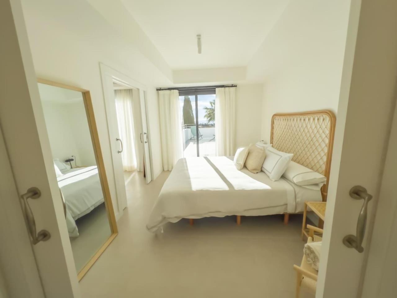 Penthouse On The Golden Mile ماربيا المظهر الخارجي الصورة